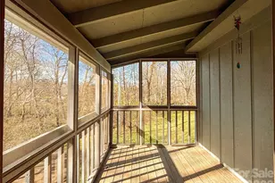 1011 21st Ave NE, Hickory, NC 28601 - Photo 30