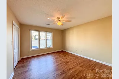 1011 21st Avenue NE, Hickory, NC 28601 - Photo 18