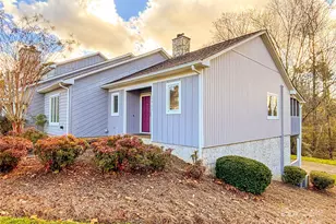 1011 21st Ave NE, Hickory, NC 28601 - Photo 1