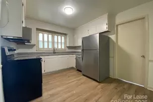 2106 Wellwood Cir, Charlotte, NC 28212 - Photo 4