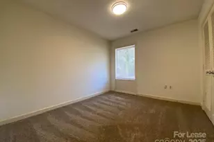 2106 Wellwood Cir, Charlotte, NC 28212 - Photo 12