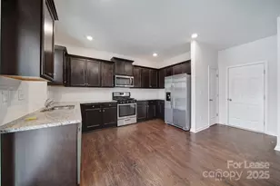 4918 Traynor Rd, Charlotte, NC 28216 - Photo 12