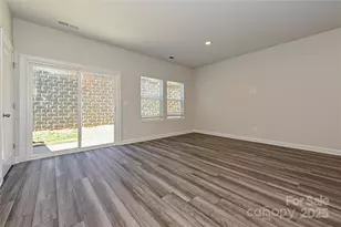 8041 Hidden Spgs Trl, Charlotte, NC 28216 - Photo 4