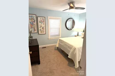 401 Bradshaw Avenue, Hendersonville, NC 28792 - Photo 18