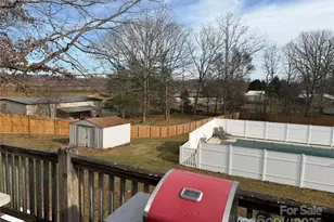 401 Bradshaw Ave, Hendersonville, NC 28792 - Photo 34