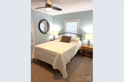 401 Bradshaw Avenue, Hendersonville, NC 28792 - Photo 20