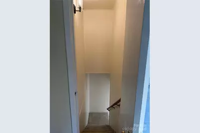 401 Bradshaw Avenue, Hendersonville, NC 28792 - Photo 22