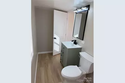 401 Bradshaw Avenue, Hendersonville, NC 28792 - Photo 30