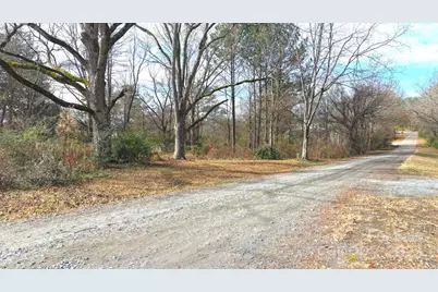 112 Sandy Point Drive, Shelby, NC 28150 - Photo 2