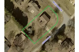 106 Belleview Dr NE, Conover, NC 28613 - Photo 2