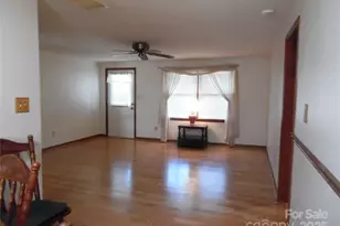 106 Belleview Dr NE, Conover, NC 28613 - Photo 8