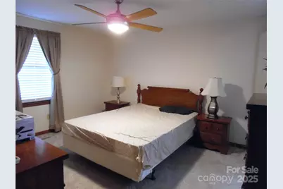 106 Belleview Drive NE, Conover, NC 28613 - Photo 14