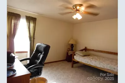 106 Belleview Drive NE, Conover, NC 28613 - Photo 18