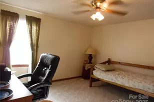 106 Belleview Dr NE, Conover, NC 28613 - Photo 18