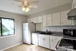 4809 Spring Lake Dr, Charlotte, NC 28212 - Photo 4