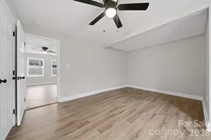 702 N 9th St, Bessemer City, NC 28016 - Photo 18