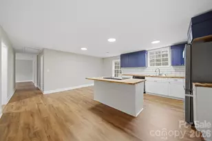 702 N 9th St, Bessemer City, NC 28016 - Photo 8