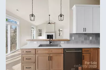 296 Carriage Summitt Way, Hendersonville, NC 28791 - Photo 12