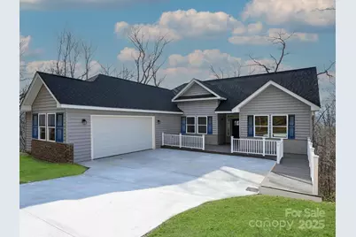 296 Carriage Summitt Way, Hendersonville, NC 28791 - Photo 2