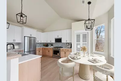 296 Carriage Summitt Way, Hendersonville, NC 28791 - Photo 4