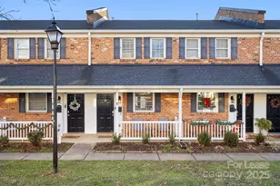 1318 Green Oaks Ln, Charlotte, NC 28205 - Photo 2