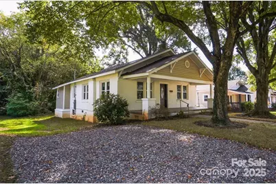 137 Woodlawn Drive, Statesville, NC 28677 - Photo 2