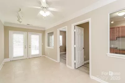 421 Peachtree Road, Charlotte, NC 28216 - Photo 6