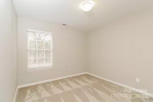 421 Peachtree Rd, Charlotte, NC 28216 - Photo 10