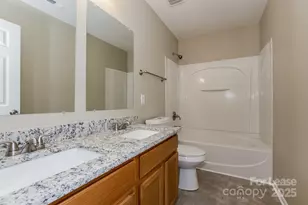 5307 Peachwood Dr, Charlotte, NC 28216 - Photo 14