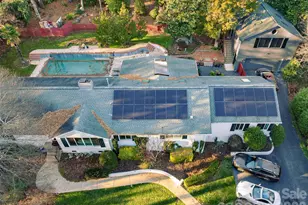 1330 Cedar Ln, Charlotte, NC 28226 - Photo 2