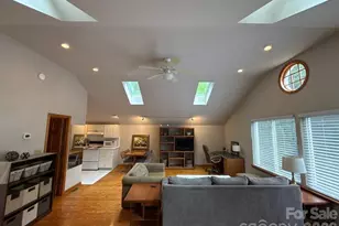 1330 Cedar Ln, Charlotte, NC 28226 - Photo 34