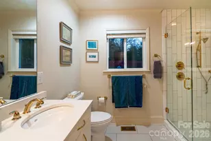 1330 Cedar Ln, Charlotte, NC 28226 - Photo 18