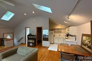 1330 Cedar Ln, Charlotte, NC 28226 - Photo 8
