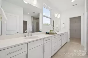 6007 Moonglade Ln, Charlotte, NC 28269 - Photo 10