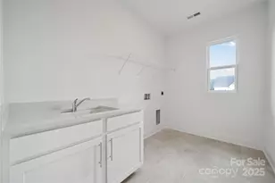 6007 Moonglade Ln, Charlotte, NC 28269 - Photo 12