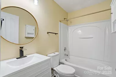 4944 Kotlik Drive, Charlotte, NC 28269 - Photo 6