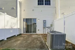 4944 Kotlik Dr, Charlotte, NC 28269 - Photo 8