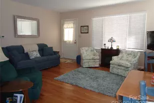 230 Leisure Ln, Waynesville, NC 28786 - Photo 2