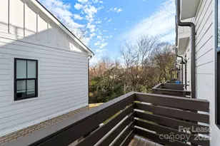 1126 Pegram Crossing Dr, Charlotte, NC 28205 - Photo 10