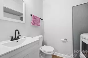 5918 Crape Myrtle Ln, Charlotte, NC 28216 - Photo 18