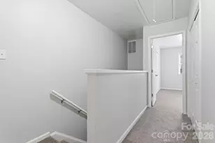 5918 Crape Myrtle Ln, Charlotte, NC 28216 - Photo 14
