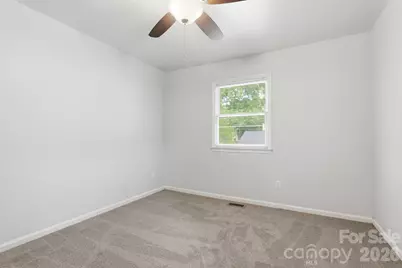 5918 Crape Myrtle Lane, Charlotte, NC 28216 - Photo 16