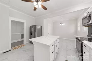 208 Hall St, Wadesboro, NC 28170 - Photo 8