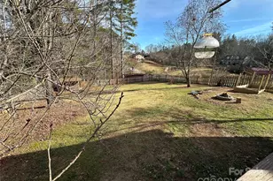 2 Star Ln, Hendersonville, NC 28791 - Photo 8