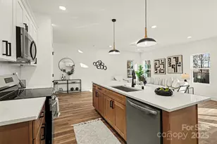 300 Cedarwood Ln, Stallings, NC 28104 - Photo 2