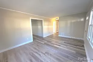 2122 Kilborne Dr, Charlotte, NC 28205 - Photo 4