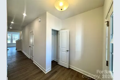 7709 Ethora Way, Charlotte, NC 28216 - Photo 4