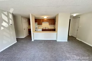 9520 Shannon Green Dr, Charlotte, NC 28213 - Photo 6