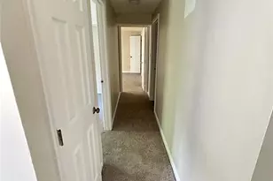 9520 Shannon Green Dr, Charlotte, NC 28213 - Photo 10