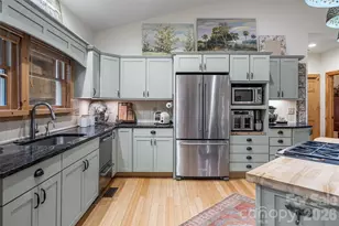 457 Hearthstone Way, Horse Shoe, NC 28742 - Photo 14